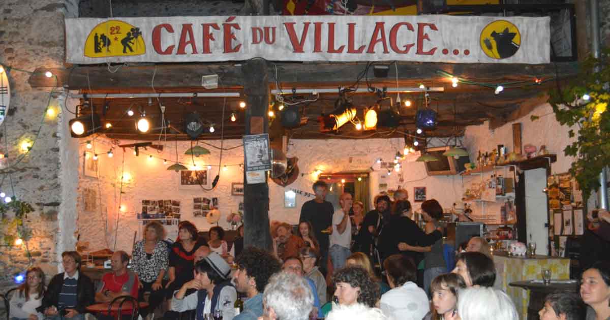 ESS - Le café du village d'Aèeres