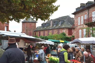 Jour de marché à Meyssac