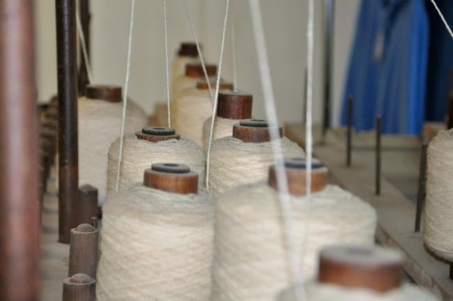Bobines de fil fabriquées à la filature de Sarrancolin
