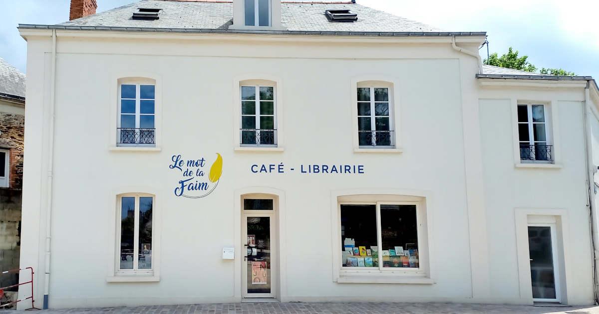 Le café librairie le Mot de la Faim - Un commerce à Montreuil-Juigné dans le Maine-et-Loire