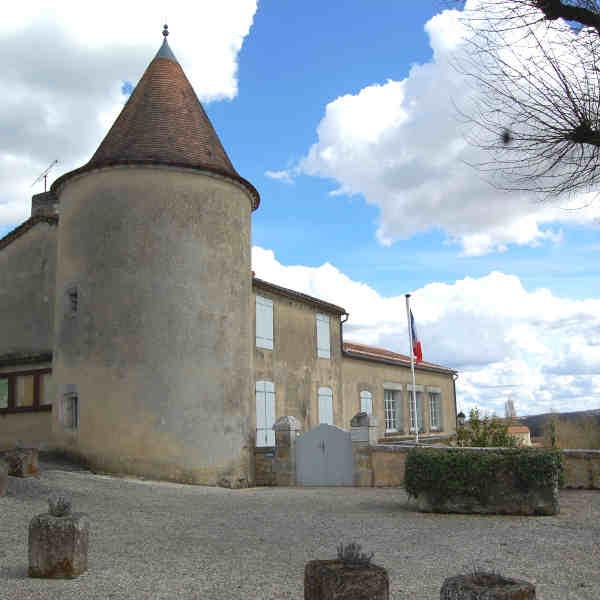 Le château d'Édon en Charente