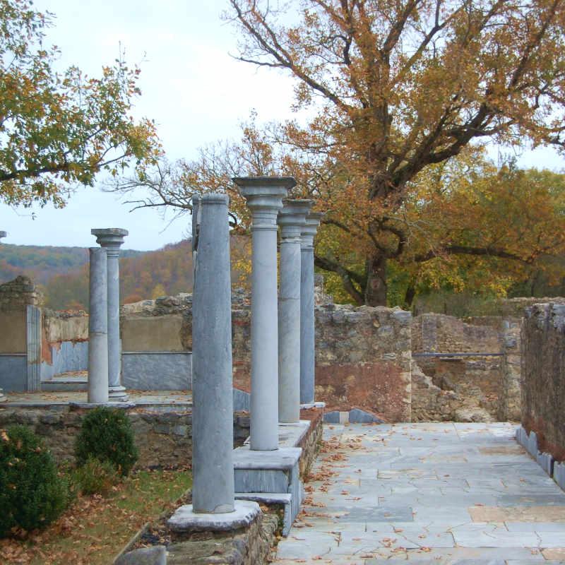 Les colonnes de l'aile thermale de la villa de Montmaurin