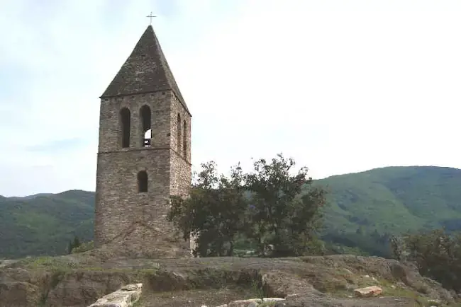 L'église Saint-Laurent à Olargues dans l'Hérault