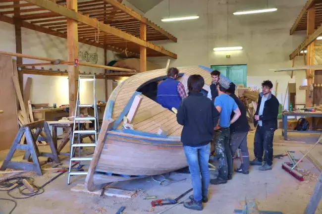 Elèves en formation aux ateliers de l'enfer à Douarnenez