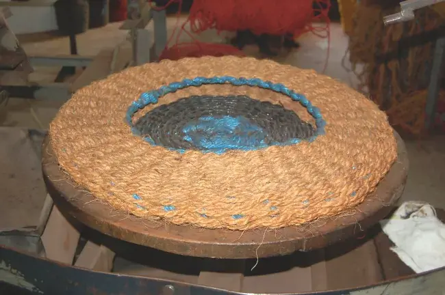 Fabrication d'un tapis provencal rond