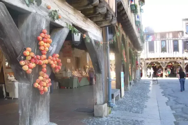Fête de la pomme place des couverts à Mirepoix