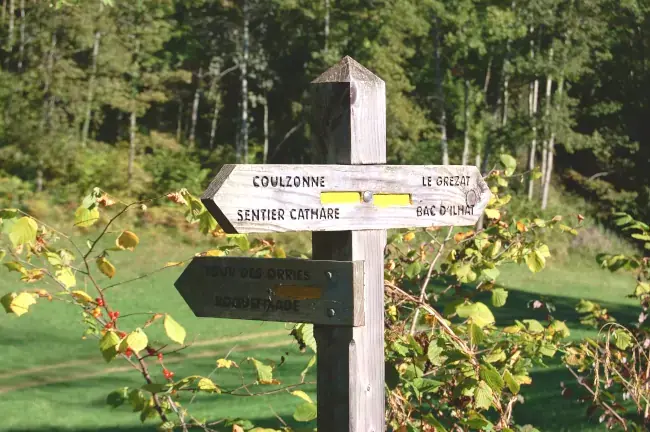 Fléchage du tour des Orries à Roquefixade