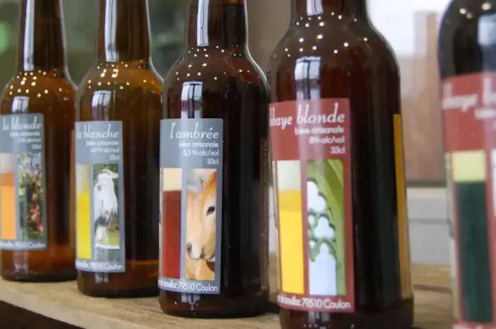 Gamme de bières en bouteilles ambrées de la brasserie du marais