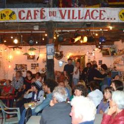 Le café du village d'Anères