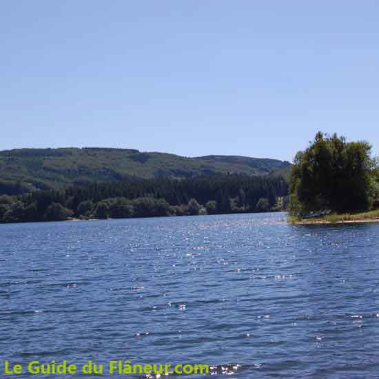 Le lac de la Raviège à Lamontélarié