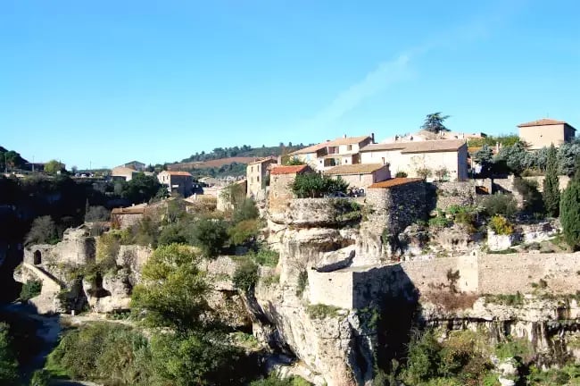 Remparts du village de Minerve