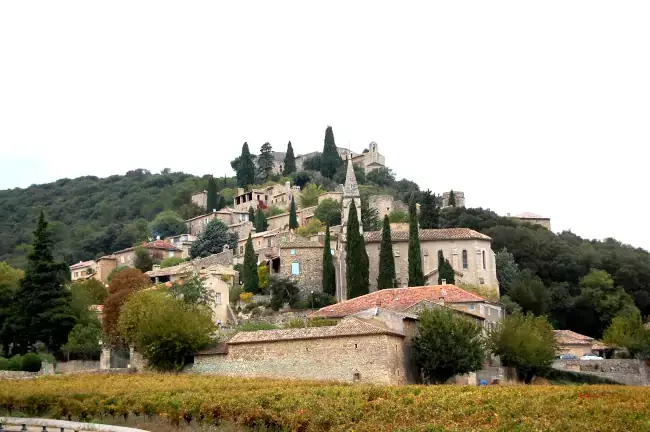 Village de La-Roque-sur-Cèze