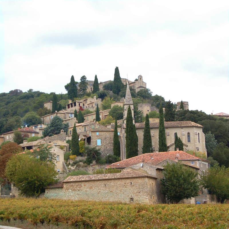 Visite du village de La-Roque-sur-Cèze dans le Gard