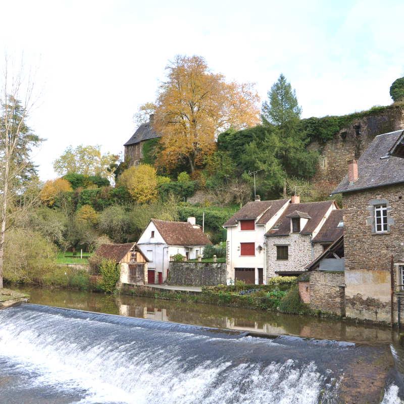 Visite du village de Ségur-le-Château en Corrèze