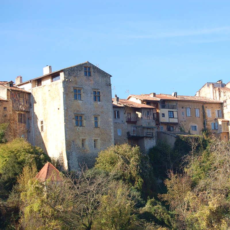 Visite du village d'Aurignac en Haute-Garonne