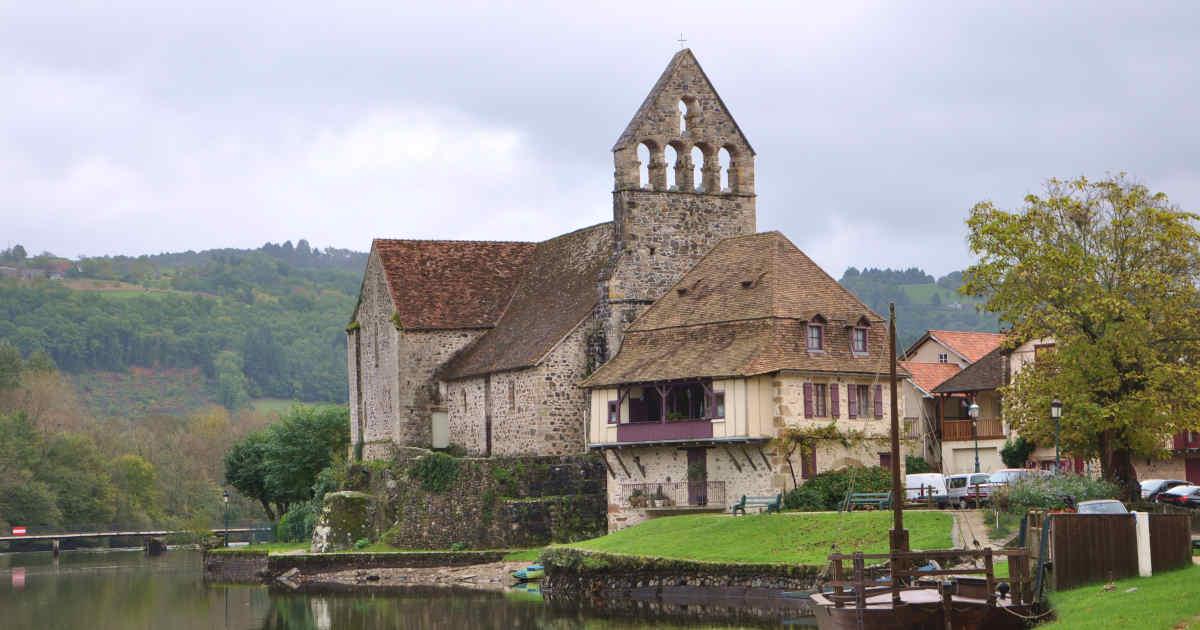 Visite du village de Beaulieu-sur-Dordogne en Corrèze