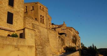 Visite du village de Castillon-du-Gard