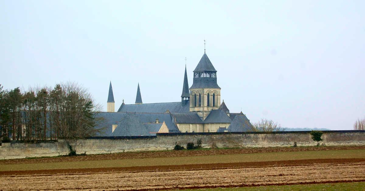 Visite du village de Fontevraud-l'Abbaye dans le Maine-et-Loire