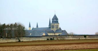 Visite village fontevraud abbaye maine loire 1200