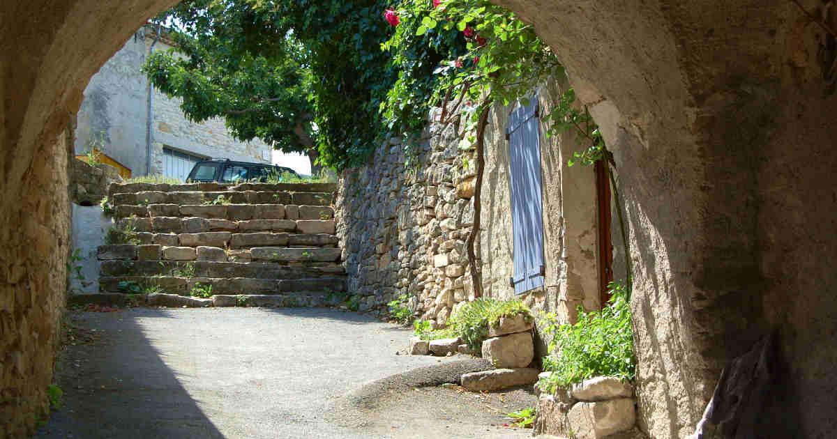 Visite du village de Limans dans les Alpes-de-Haute-Provence