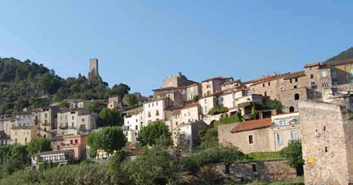 Visite du village de Roquebrun dans l'Hérault